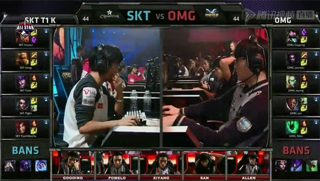 谁养了这个怪物Panson？ Xiaotian 在场上游走，抓住了 Saber 。 Weibo Gaming 首先拿下了赛点