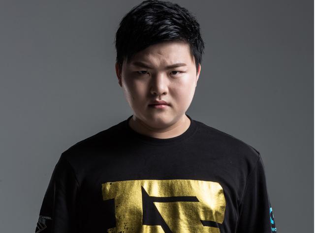 统治LEC！G2官博整活：起床！看看这是谁呀！又双叒叕进决赛啦~