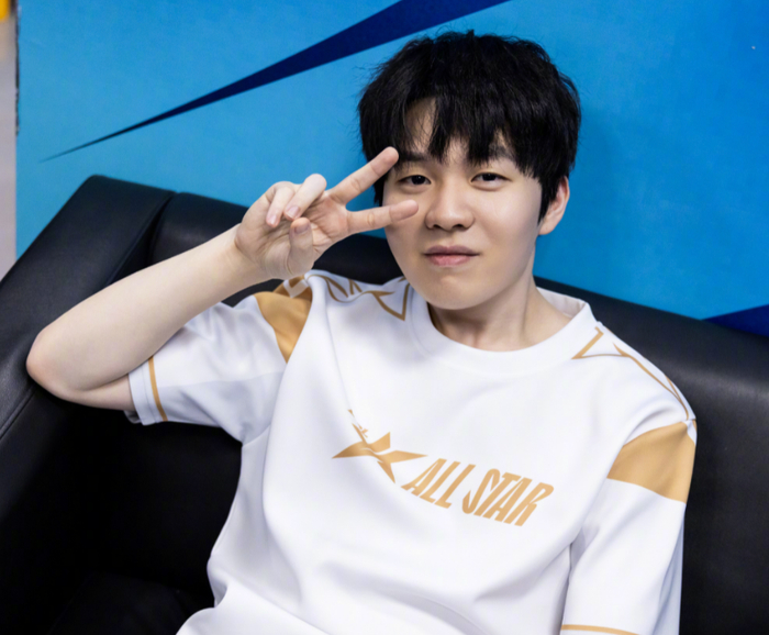 LPL夏季赛W2D6：Cryin对位Ucal，Milkyway交手Kanavi