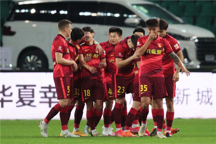 库里空砍31分约翰逊23+11 老鹰击败勇士3连胜