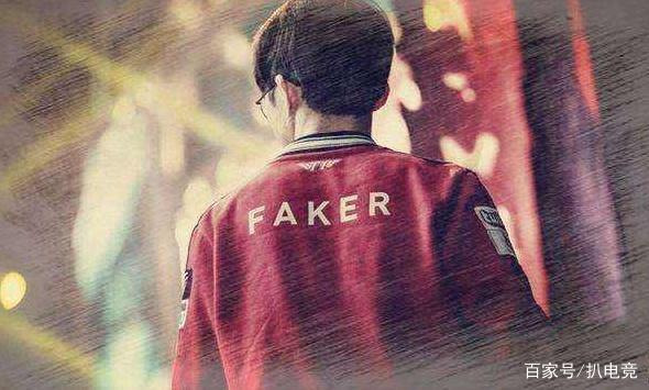 李青在713天后回到了中路，并且 Doinb 赢得了他复出后的首场胜利！